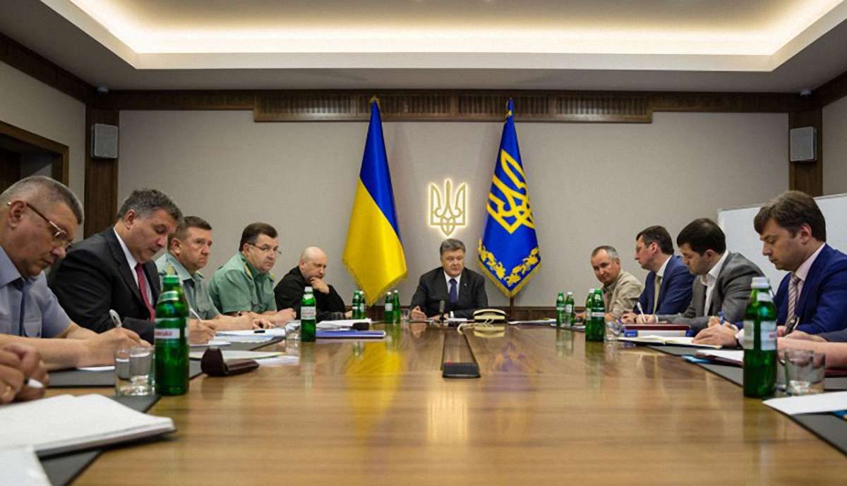 Порошенко попросив депутатів проголосувати за скасування недоторканності