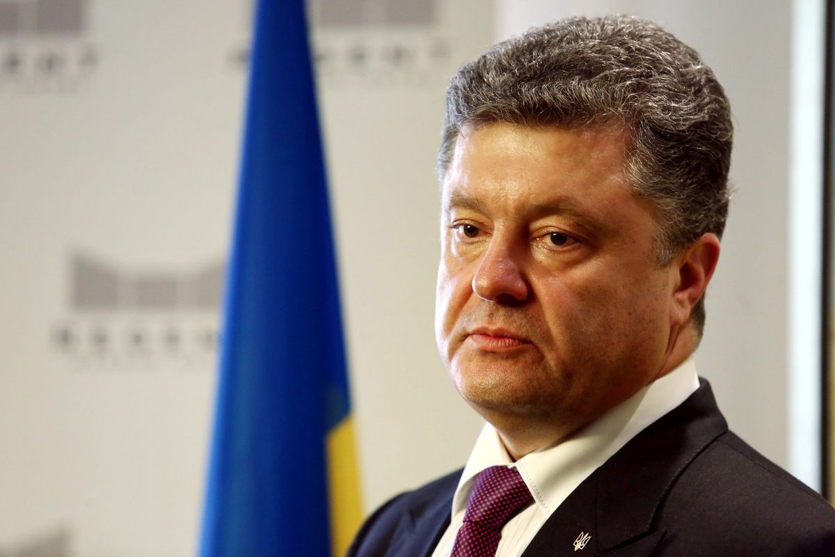 Порошенко ветував закон, що дозволяє громадянам ловити чиновників на корупції