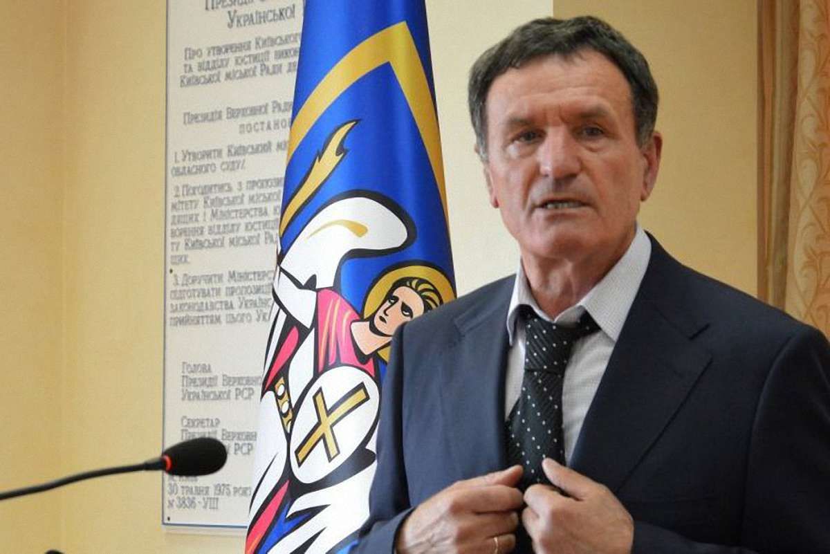 В одному з будинків голови Апеляційного суду Києва знайшли зброю