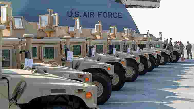 Пентагон обіцяє  передати 100 броньовиків Humvee у липні
