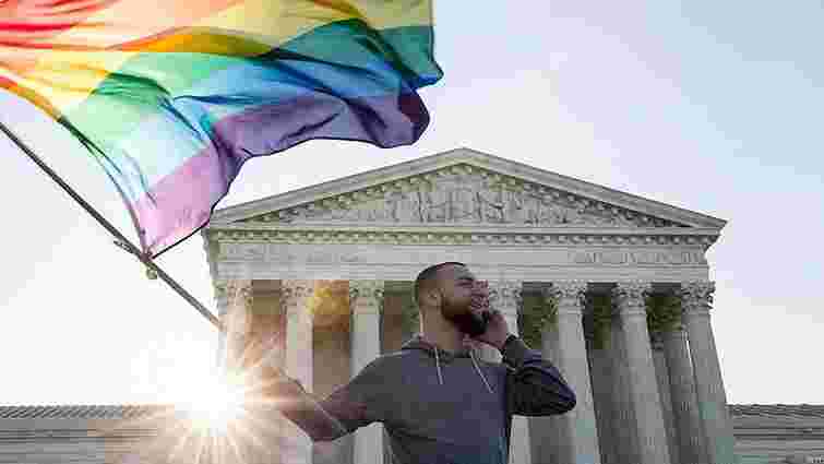 США після двадцятирічних судових слухань легалізували одностатеві шлюби у всіх штатах