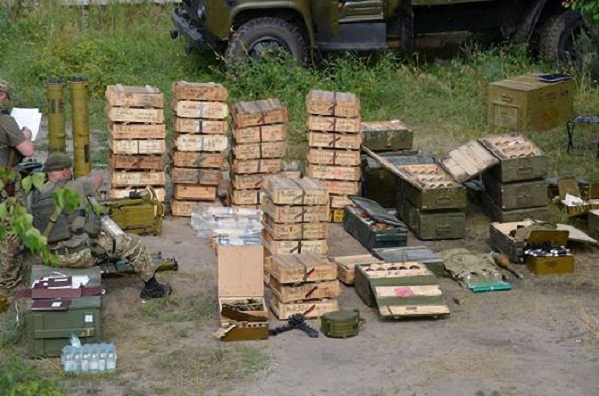 На Луганщині міліція виявила арсенал зброї та боєприпасів