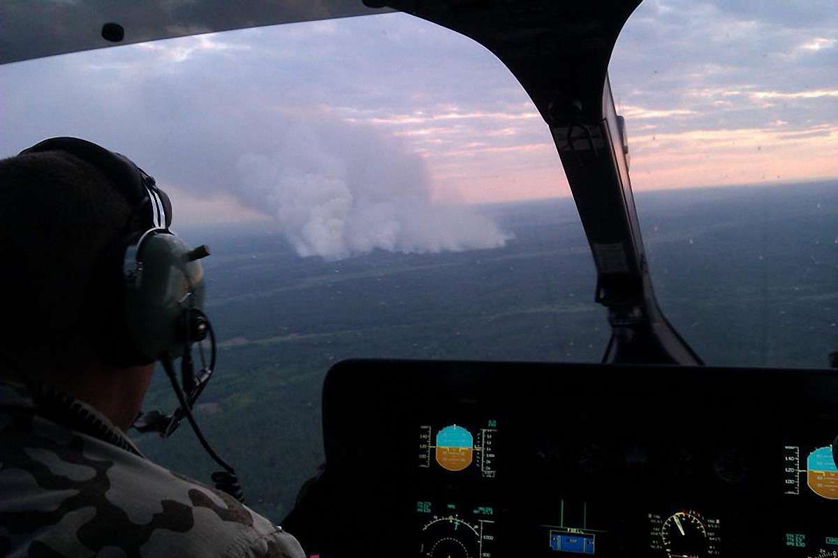У Чорнобильській зоні горить 130 гектарів сухої трави