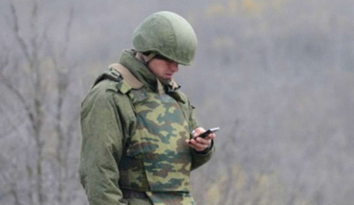 Парламент заборонив військовим використовувати в зоні АТО мобільні телефони