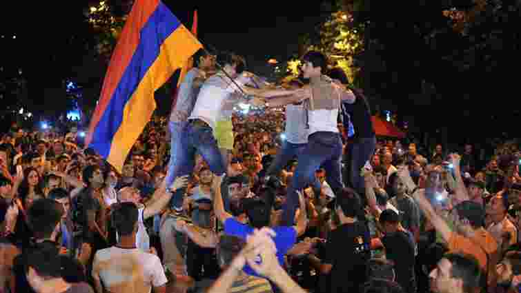 Демонстранти у Єревані висунули владі ультиматум