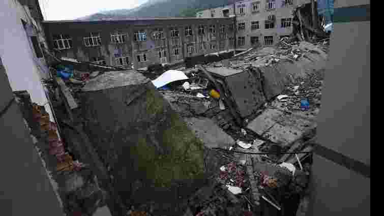 В Китаї обрушилась взуттєва фабрика, 9 людей загинули