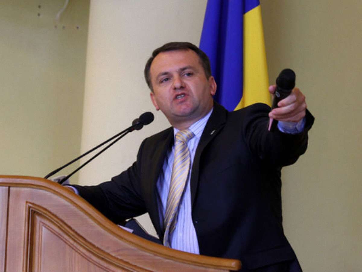 Синютка відмовився погодити керівника ДФС Львівщини, якого запропонував Насіров