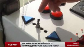 На Дністрі відкрили річковий порт з унікальним кораблем