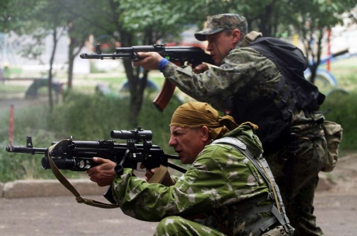 На Луганщині бойовики обстріляли «КамАЗ» з українськими військовими