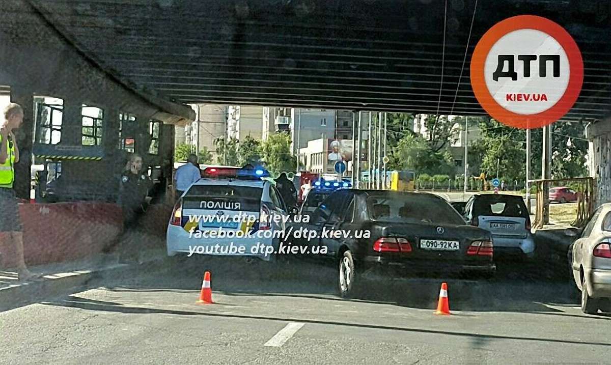 За середу нові київські патрульні тричі потрапили у ДТП