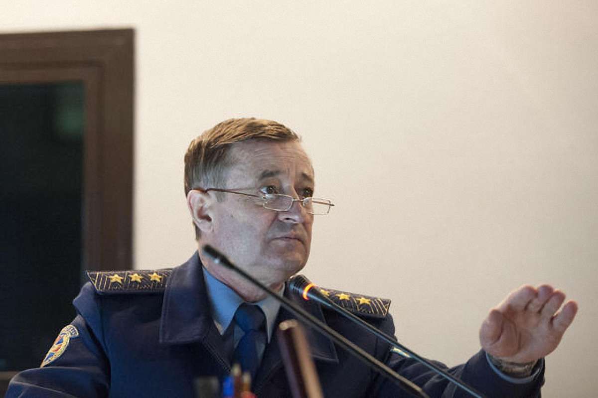Порошенко відправив командувача Повітряних сил у запас
