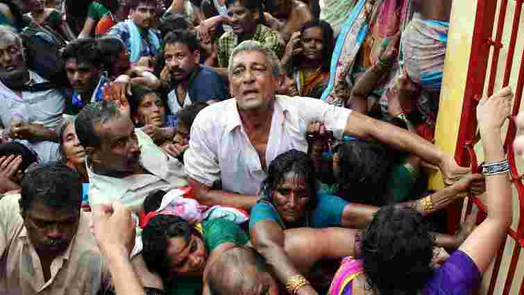 27 людей загинули в тисняві на релігійному святі в Індії