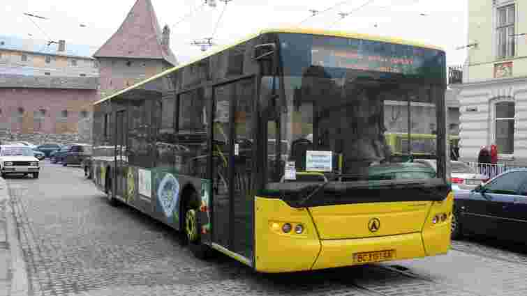 Львівські перевізники вимагають облаштувати для автобусів окрему смугу руху