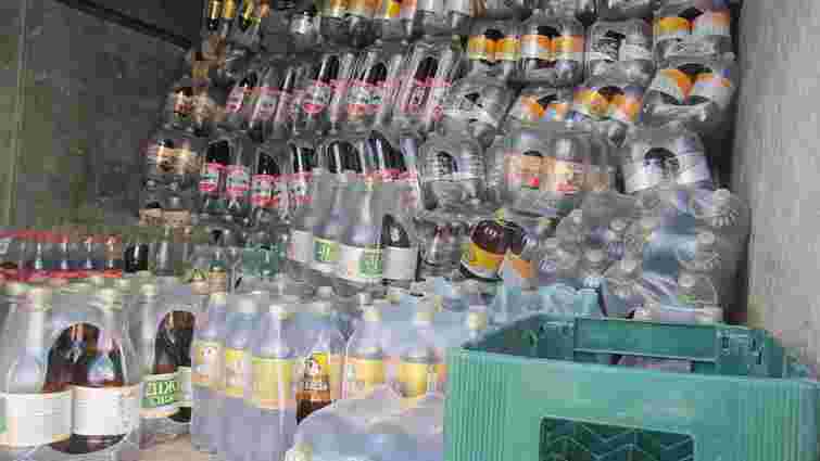 Прикордонники затримали вантажівку з трьома тоннами алкоголю для бойовиків ЛНР