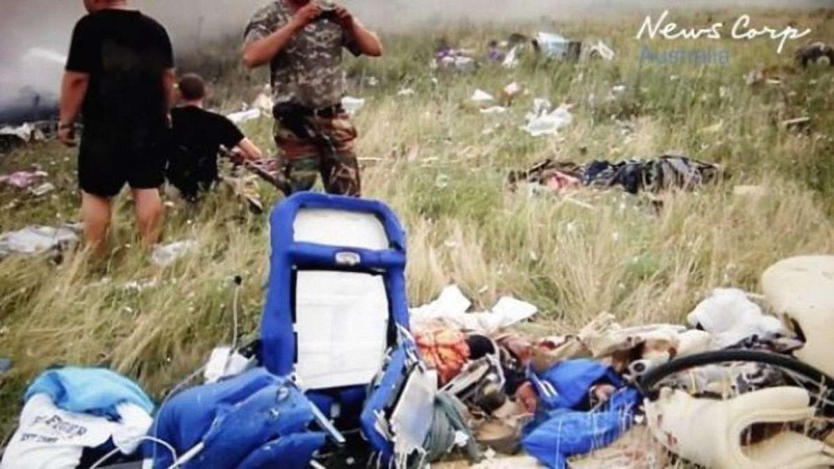 В Австралії показали нове відео про перші хвилини після катастрофи MH17