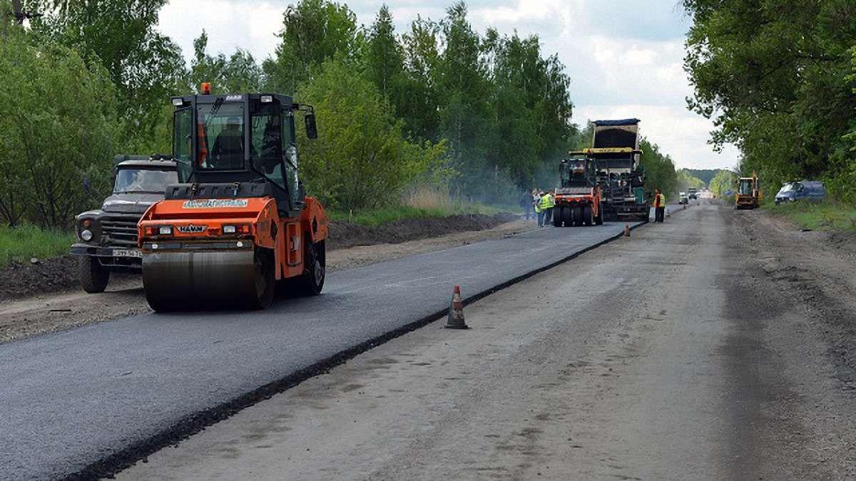 На Львівщині почали ремонтувати дорогу до Славського