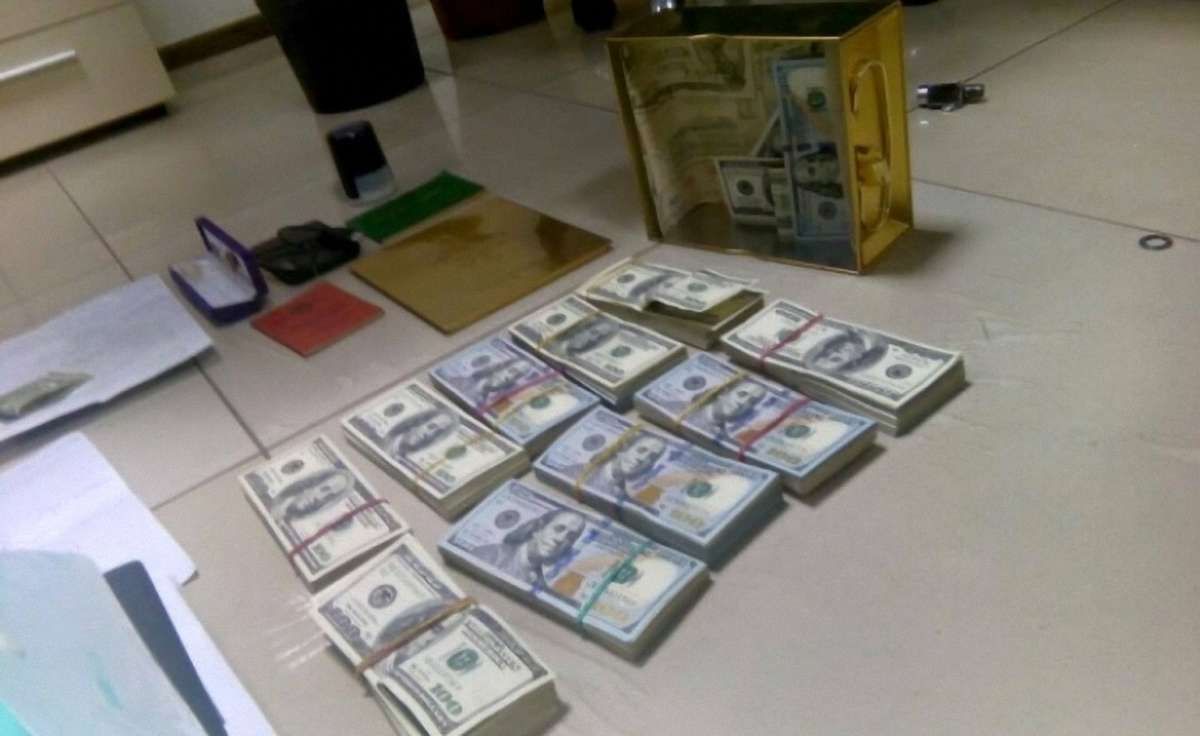 ГПУ має намір пред'явити працівникам Київської прокуратури підозру за зберігання кокаїну