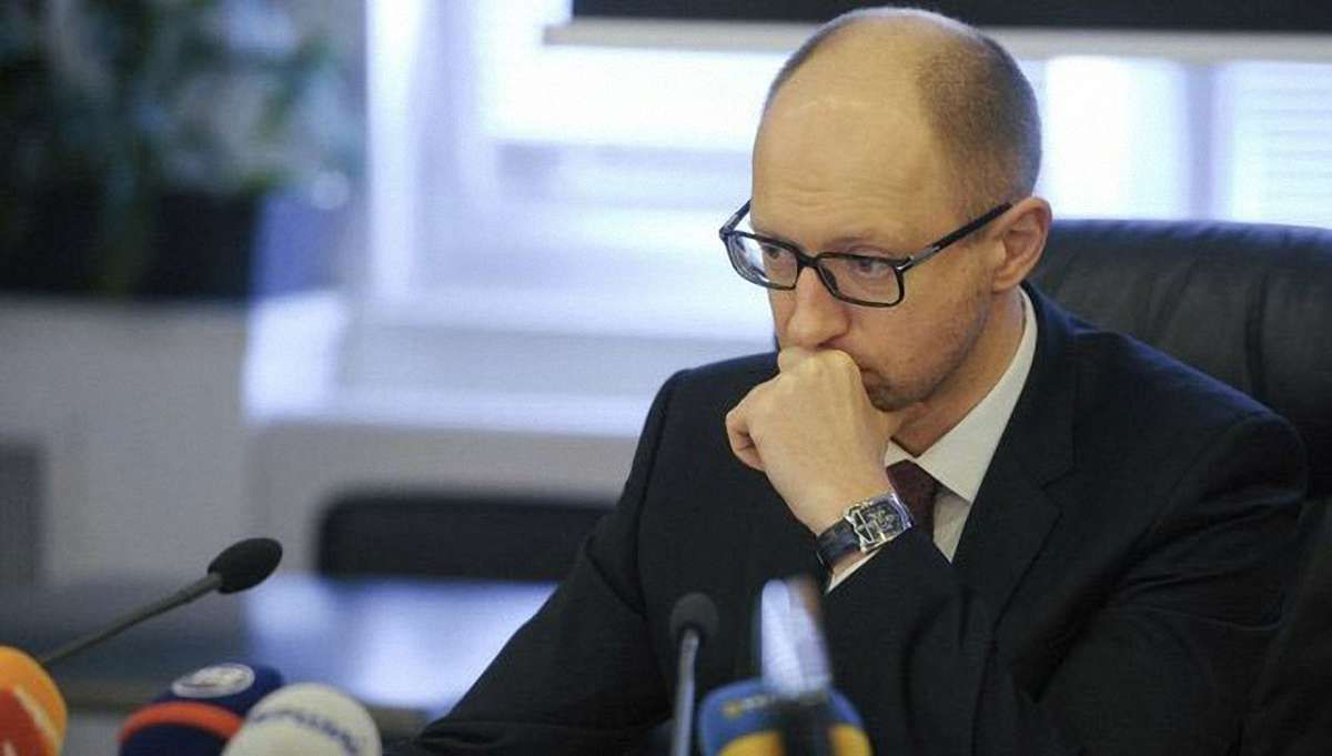 Майже 67% українців негативно оцінили діяльність Арсенія Яценюка, - соцопитування