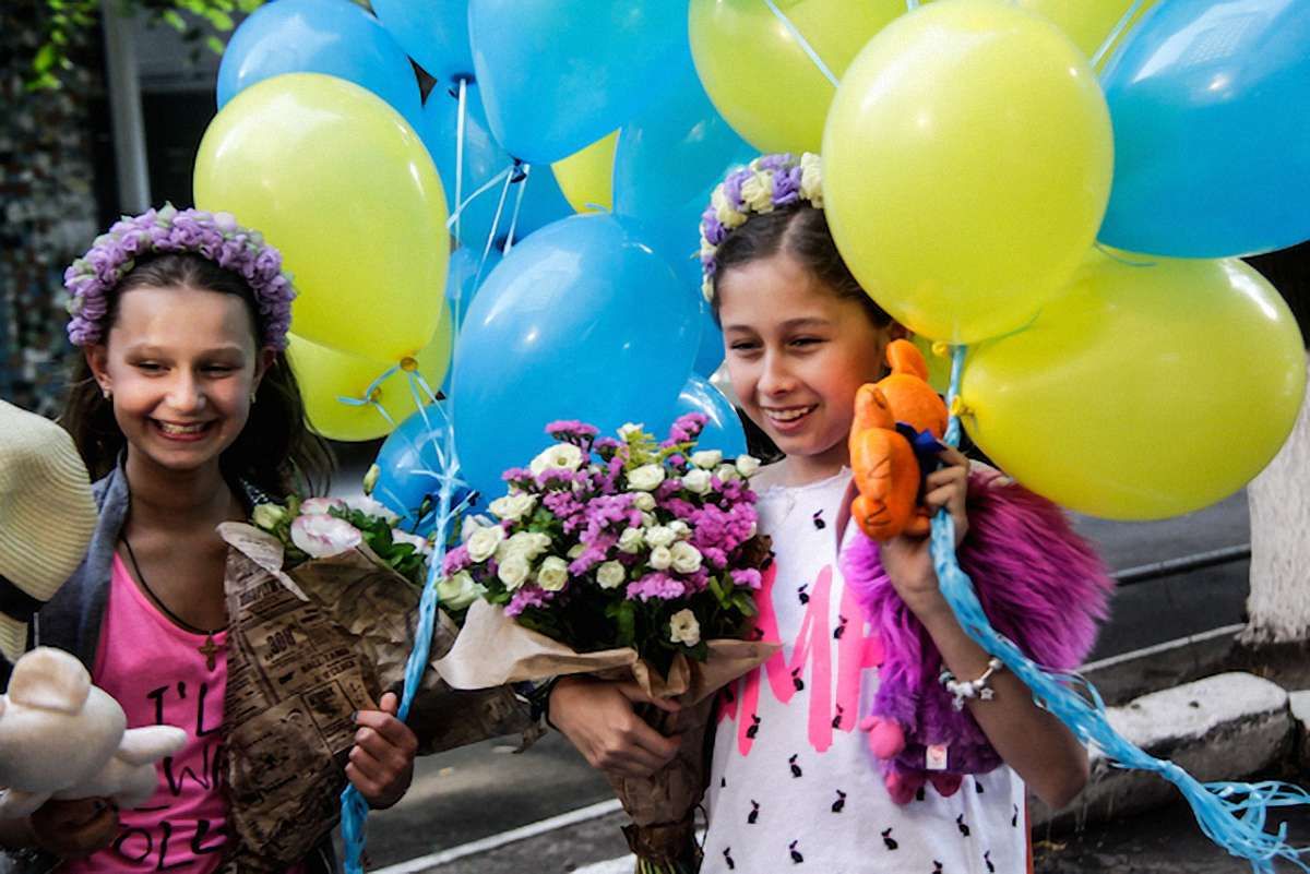 Лауреатка «Дитячого Слов'янського Базару» передала виграш в зону АТО
