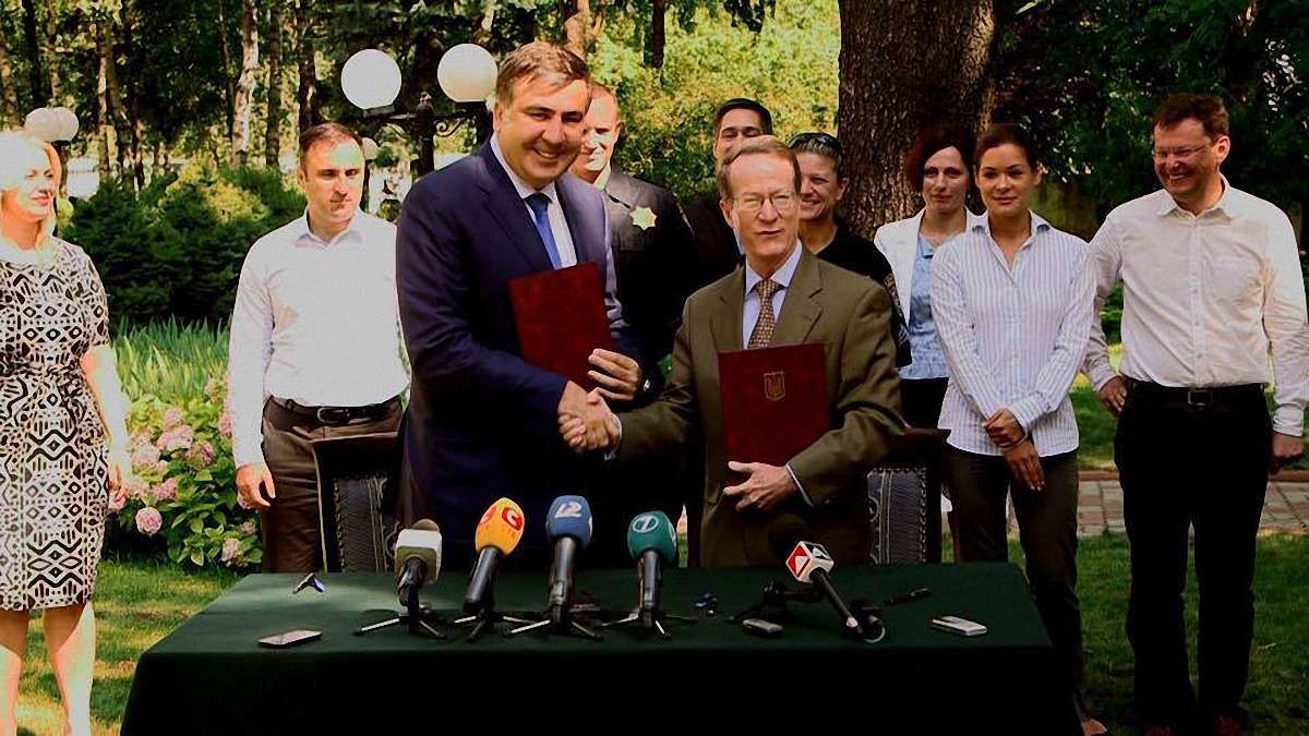 Саакашвілі залучає американців до реформування митниці в Одесі