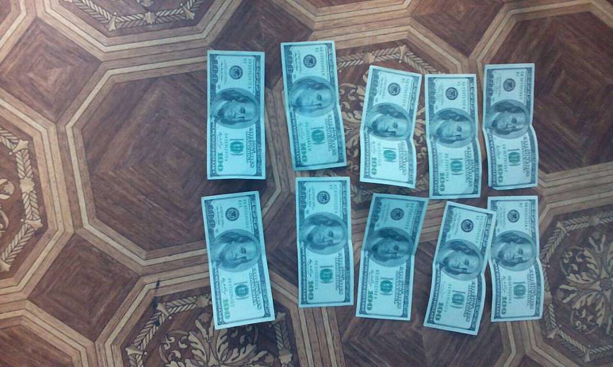 На хабарі у $3 тис. затримали прокурора Бродівського району