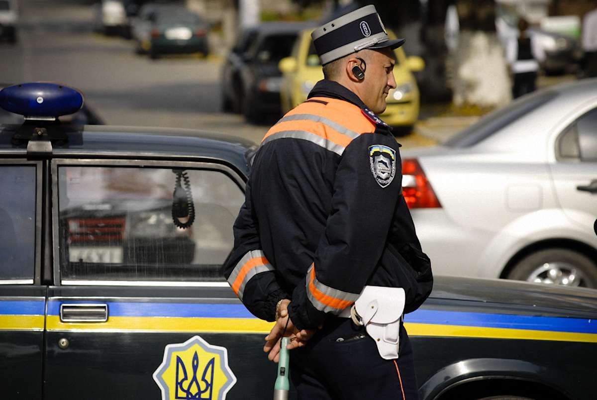 За добу на блокпостах Закарпаття вручили майже сто повісток