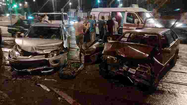 У нічній ДТП на вул. Липинського у Львові постраждало четверо людей