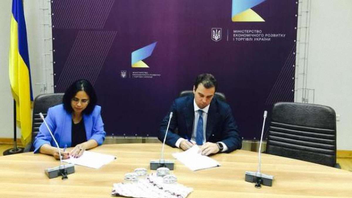 Україна отримає $800 млн кредитів від Японії і Світового банку