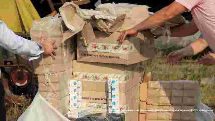 Прикордонники вилучили більше 300 ящиків контрабандних цигарок на Закарпатті