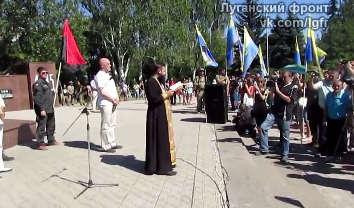 У Лисичанську священиків УПЦ МП вигнали з панахиди за загиблими бійцями АТО (відео)