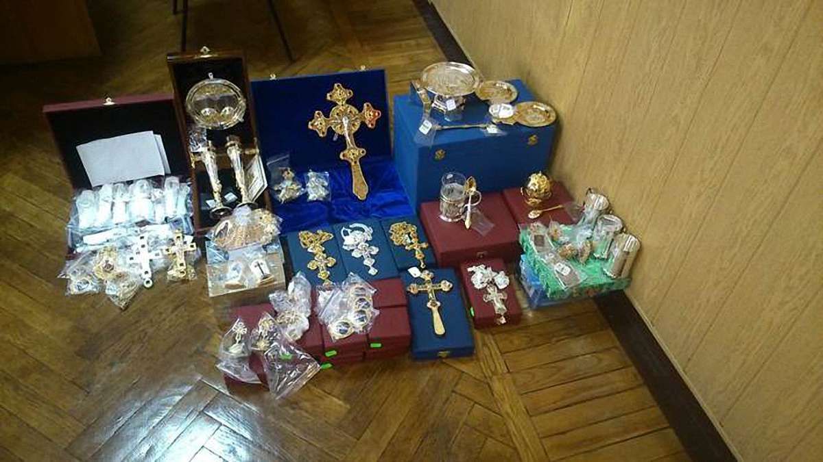 Силовики запобігли вивезенню в «ЛНР » партії виробів церковного призначення з коштовних металів