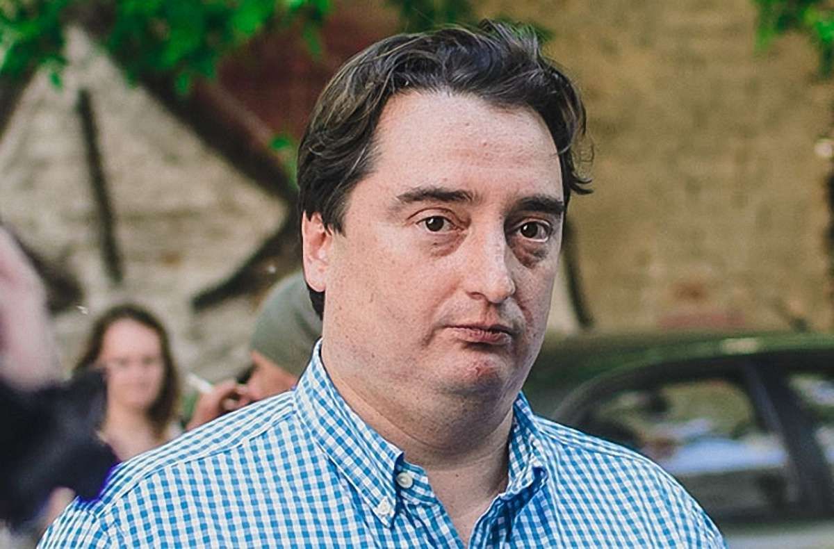 Колишній головний редактор газети «Вести» повертається в Україну через кримінальне розслідування