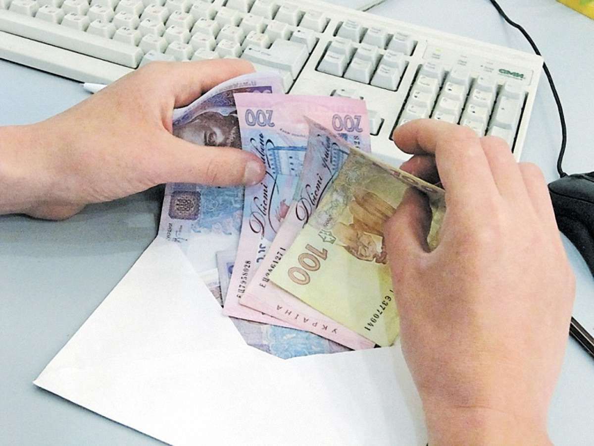 Місцева влада змушує львівських підприємців піднімати зарплати