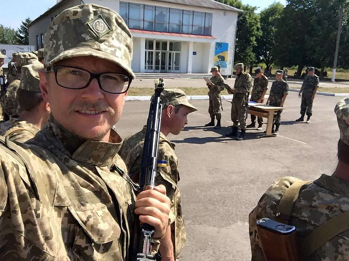 Майкл Щур прийняв військову присягу