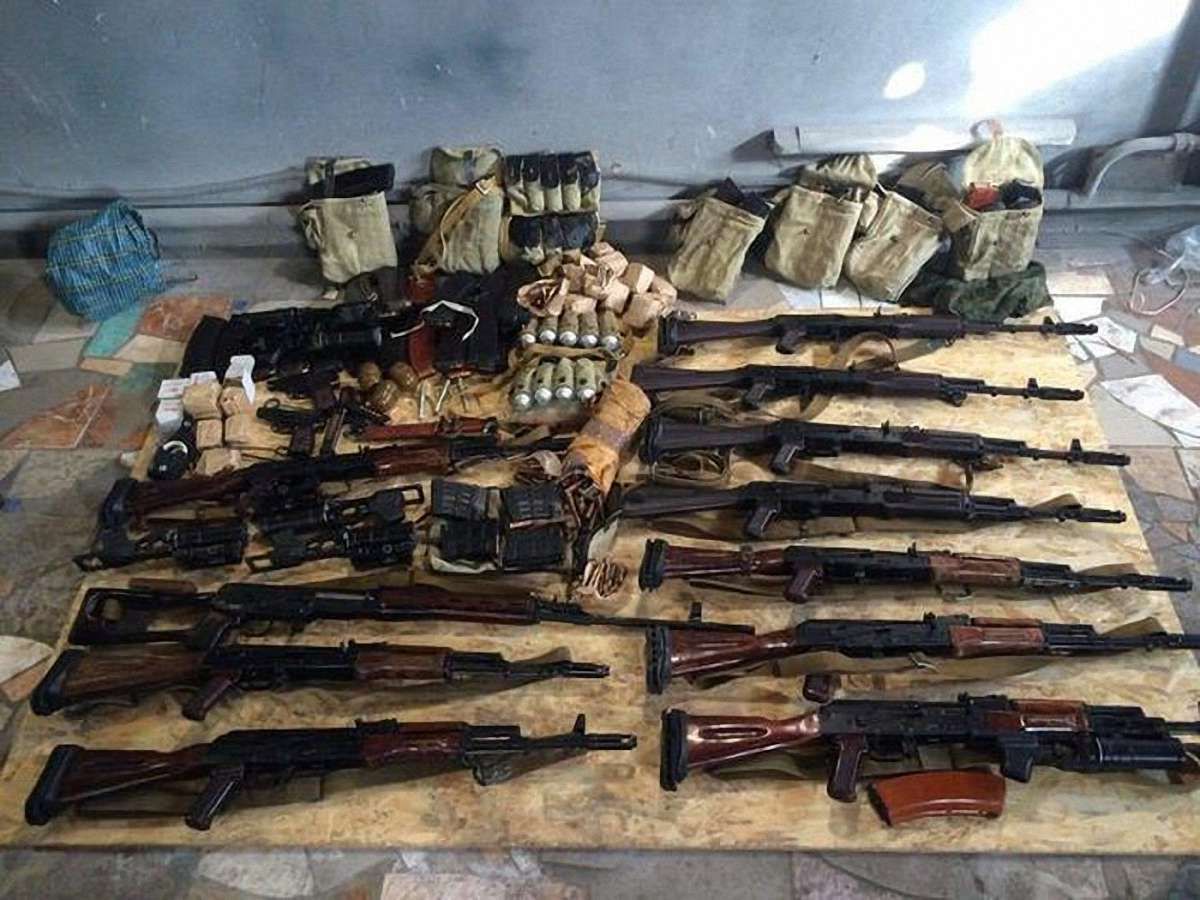86 автоматів і 173 гранатомети вилучили на Донеччині