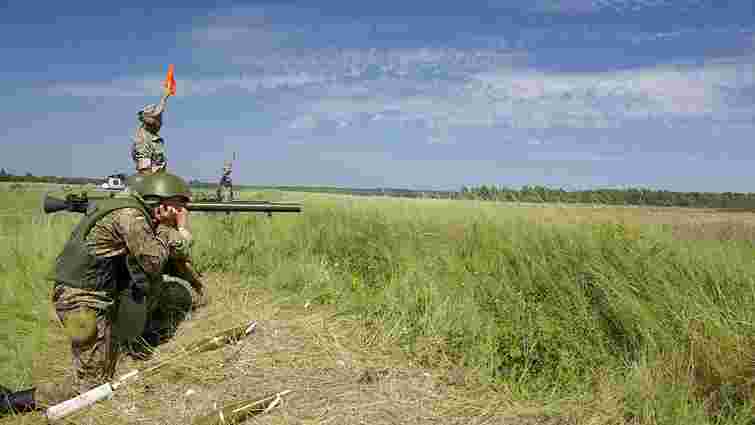 Артилеристи на Яворівському полігоні вчаться стріляти з «Гвоздик» та «Акацій»
