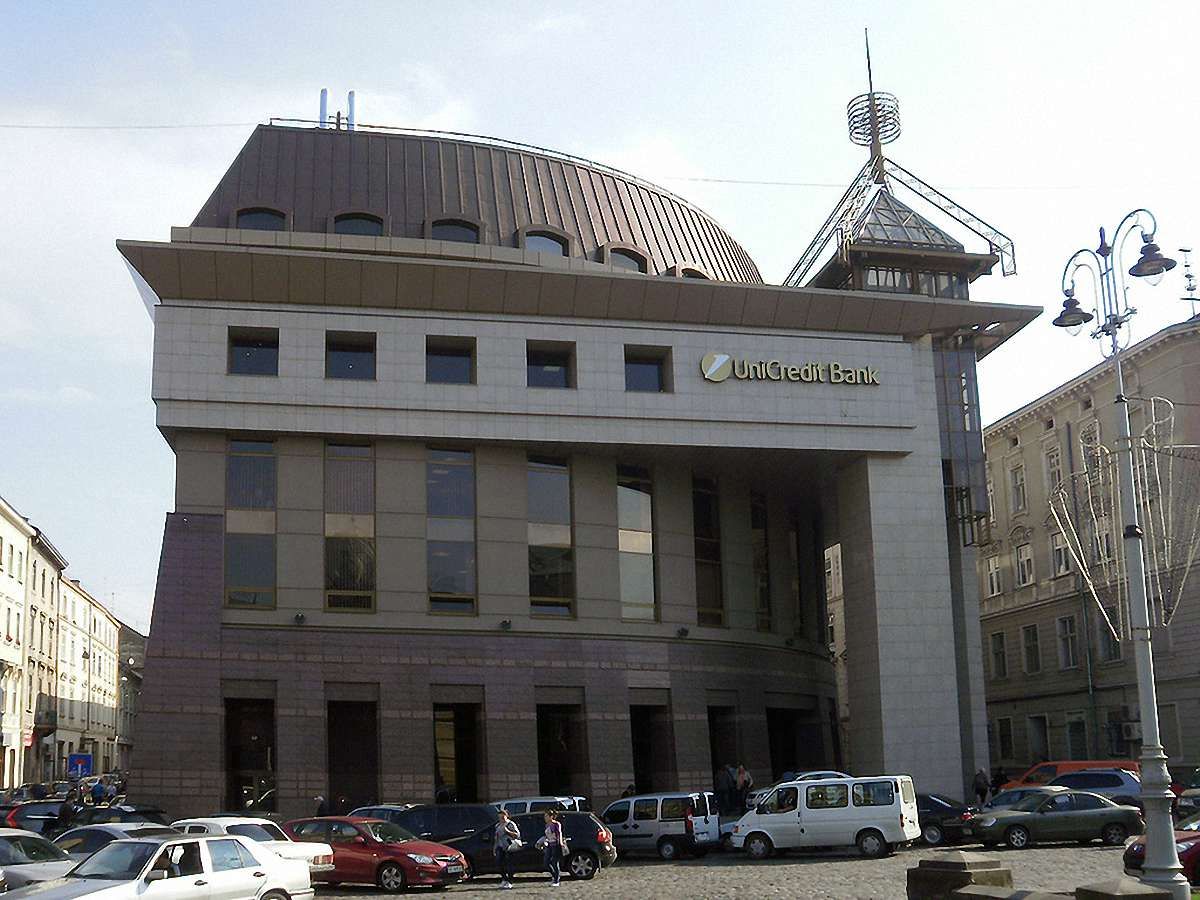 Італійці можуть продати «Укрсоцбанк» 