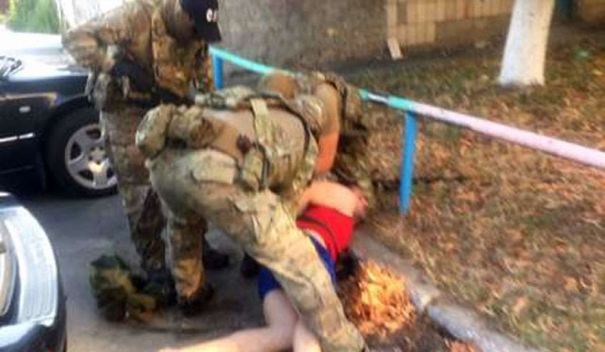 На Київщині СБУ затримала торговців зброєю