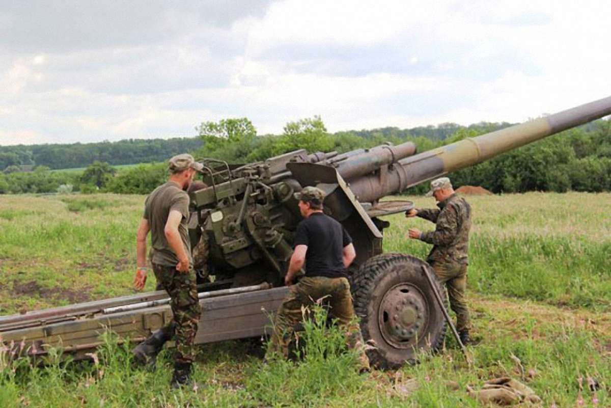 Від початку доби російські найманці 60 разів обстріляли українських бійців, – прес-центр АТО