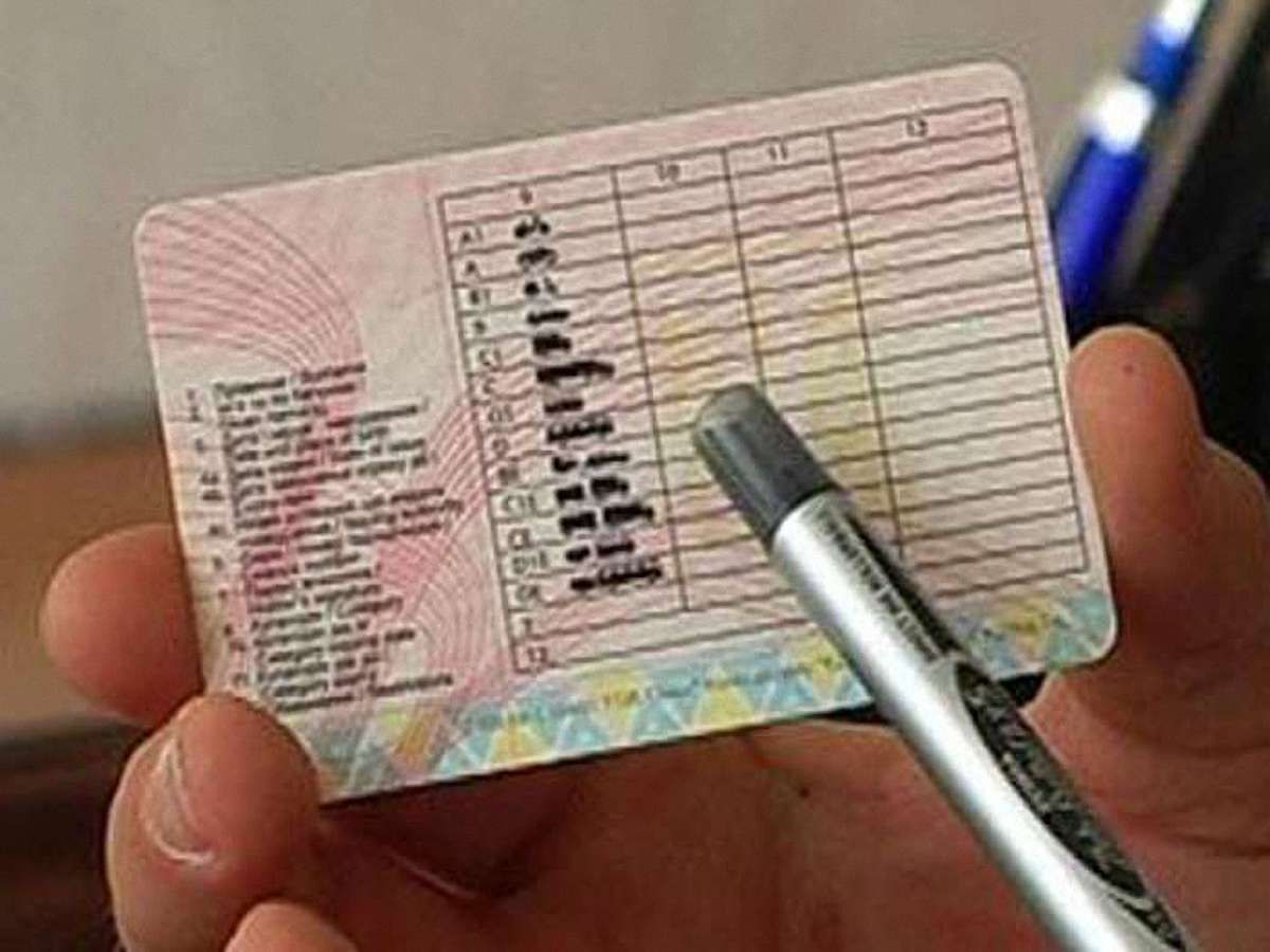 Купити водійські права в Україні буде неможливо, – радник Авакова