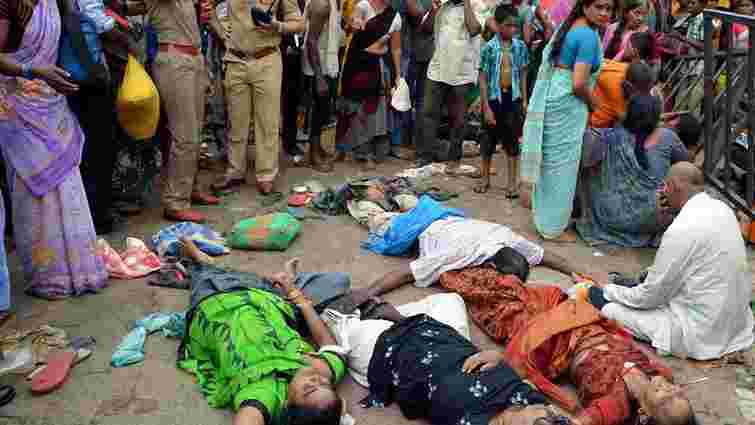 Десять людей загинули в тисняві на релігійному фестивалі в Індії