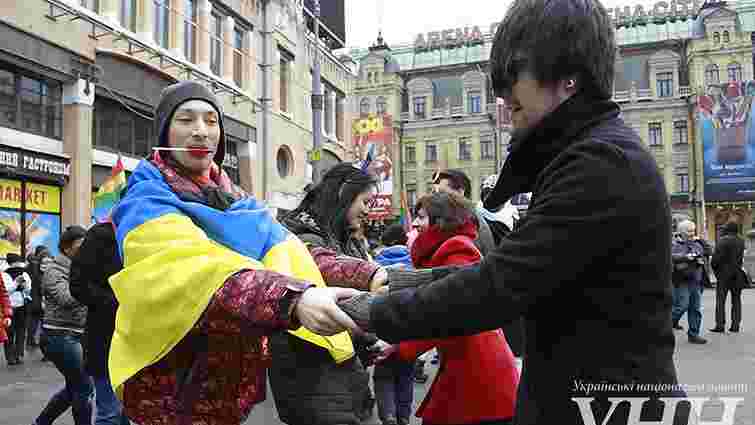 «Правий Сектор» в Одесі пообіцяв не бити геїв, але ЛГБТ-параду також не дозволить