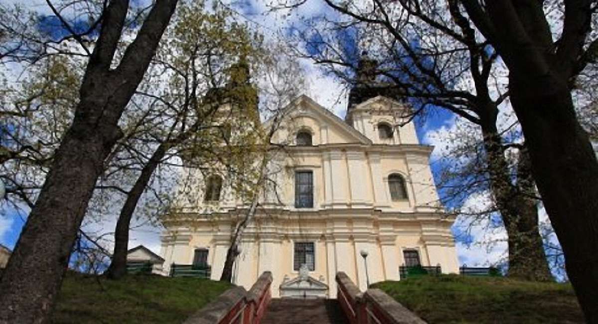 Правоохоронці затримали підозрюваного у вбивстві жінки у львівському монастирі