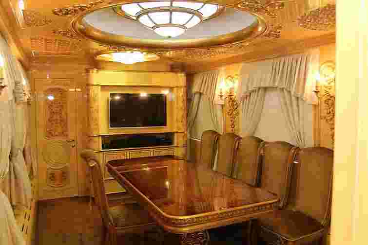 «Придніпровська залізниця» запровадила оренду VIP-вагонів