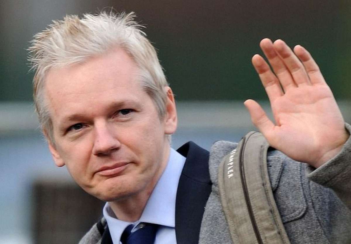 Швеція закрила одну зі справ проти засновника WikiLeaks Ассанжа