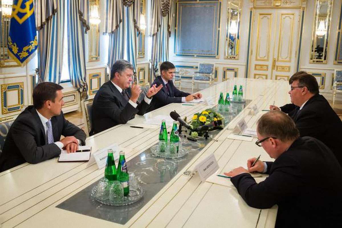 Порошенко обговорив із керівником МЗС Литви безвізовий режим для українців