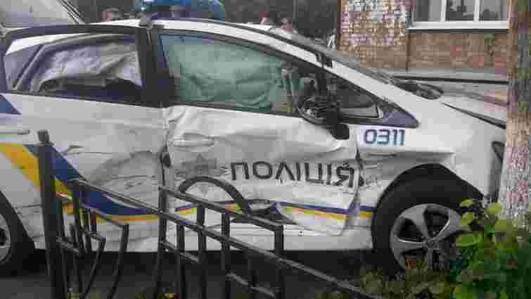 У Києві розбилося авто патрульних поліцейських