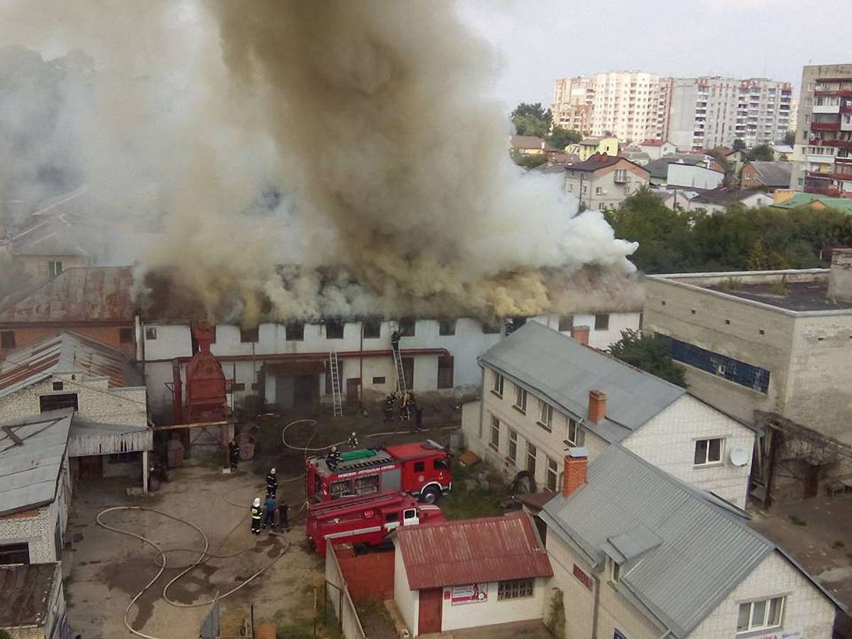 У Львові на вулиці Перфецького сталася пожежа