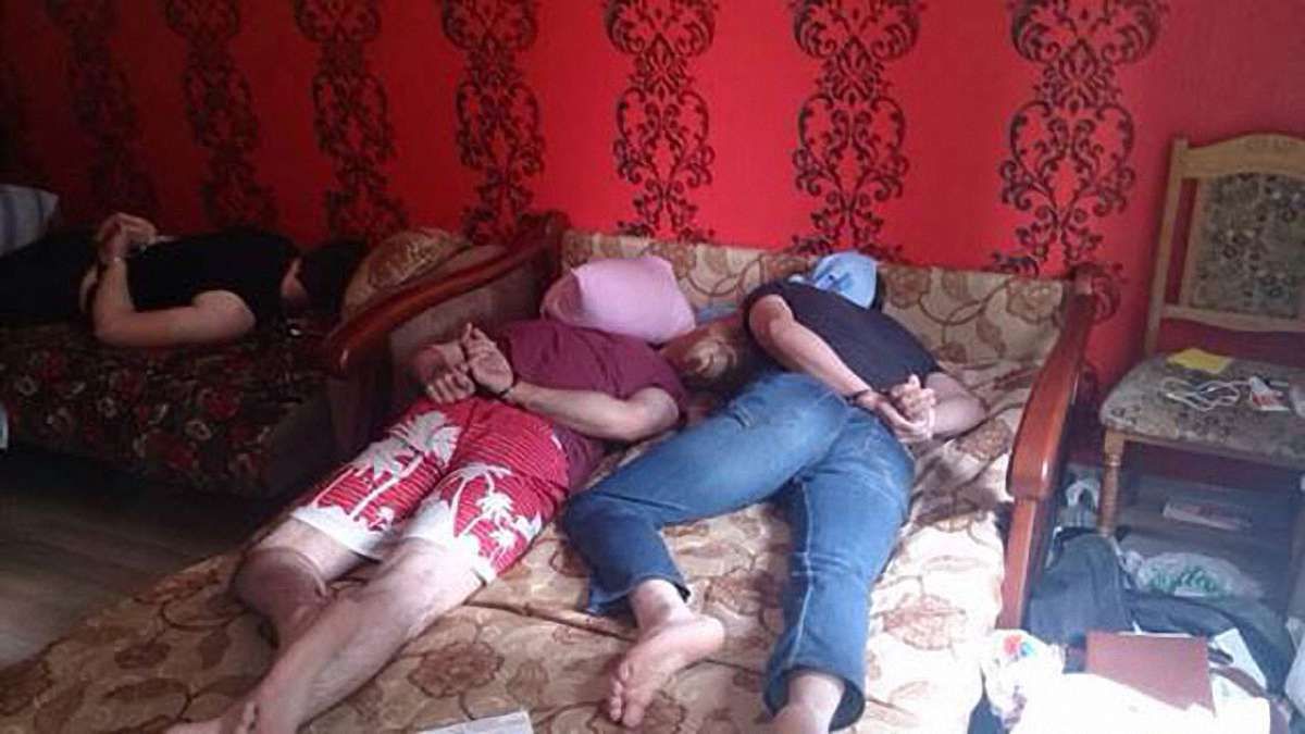 У Києві СБУ затримала п'ятьох громадян РФ, причетних до міжнародного тероризму 