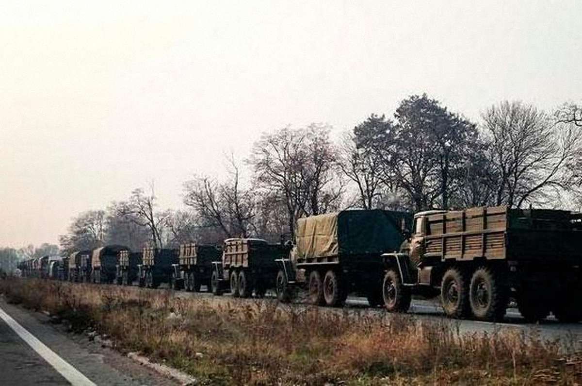 Бойовикам з Росії перекинули 30 одиниць бойової техніки, – Парубій